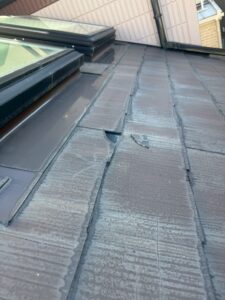 カラーベストの欠損は危険信号！雨漏り前に知っておきたい補修方法